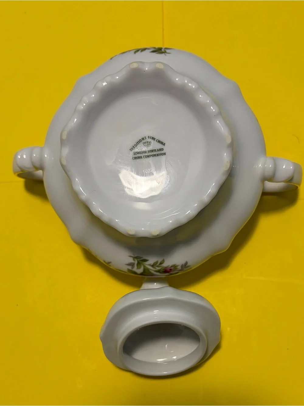 Johann Haviland Traditions Fine China Roses Sugar Bowl w Lid Handles 10230